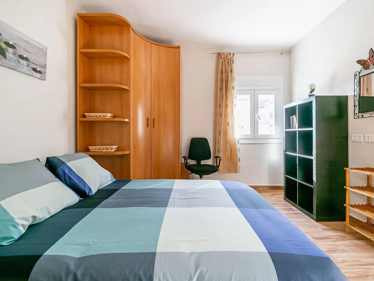 Comfortable Holiday Home In Malaga Near Seabeach Apartmán