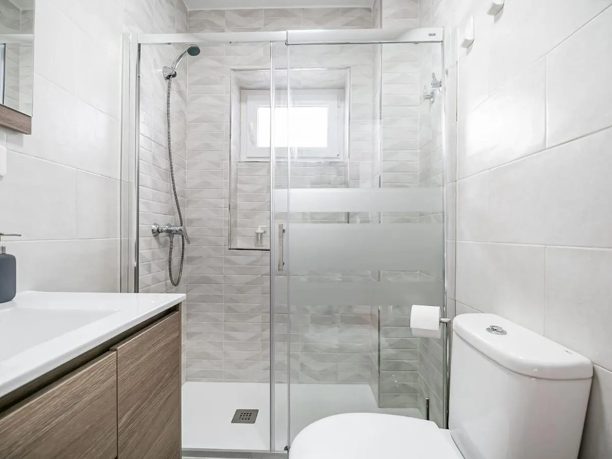 Comfortable Holiday Home In Malaga Near Seabeach Apartmán